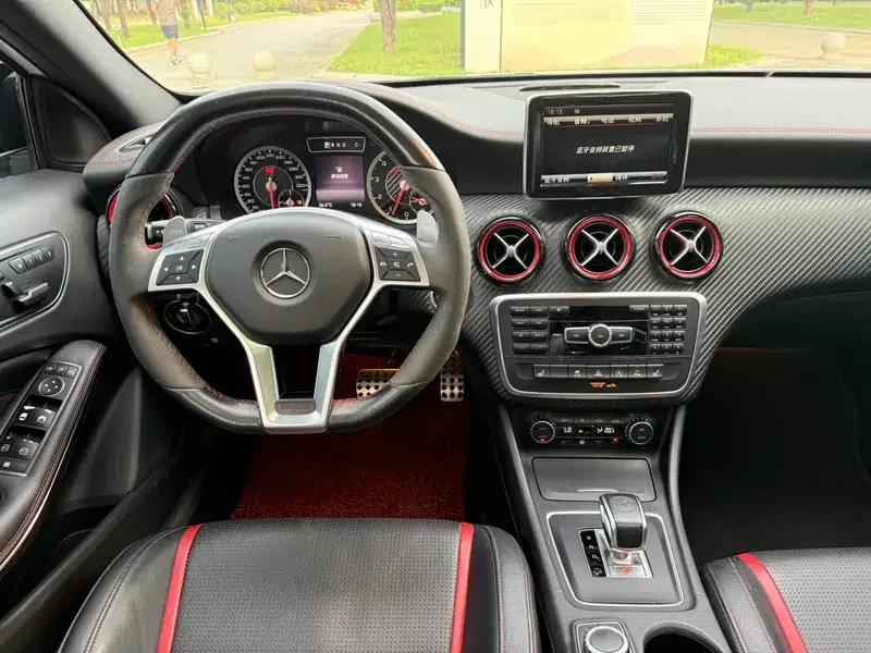 2014 Mercedes-Benz A-Class AMG (Imported) AMG A 45 4MATIC — миниатюра 18