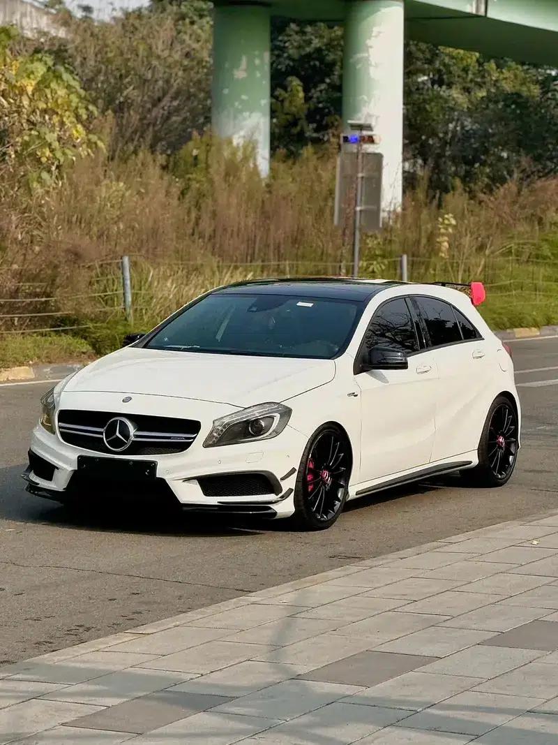 2014 Mercedes-Benz A-Class AMG (Imported) AMG A 45 4MATIC — миниатюра 1