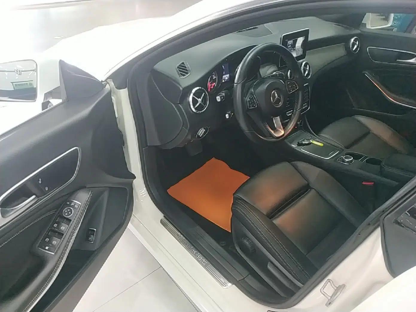 Mercedes-Benz CLA 2016 Refreshed CLA 200 Sport Edition — миниатюра 18