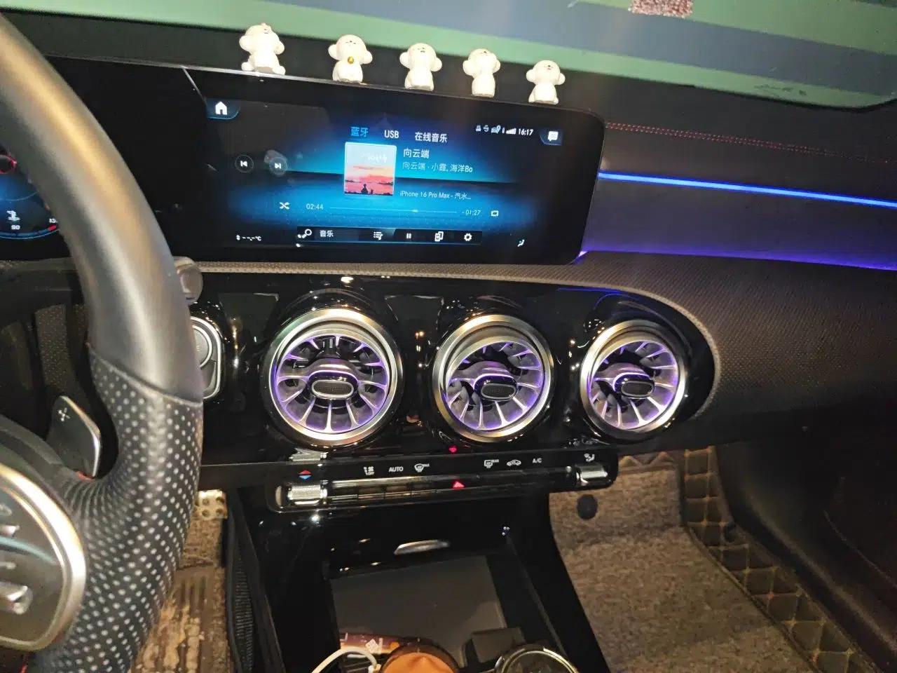 Mercedes-Benz CLA 2022-Year Updated CLA 200 — миниатюра 13