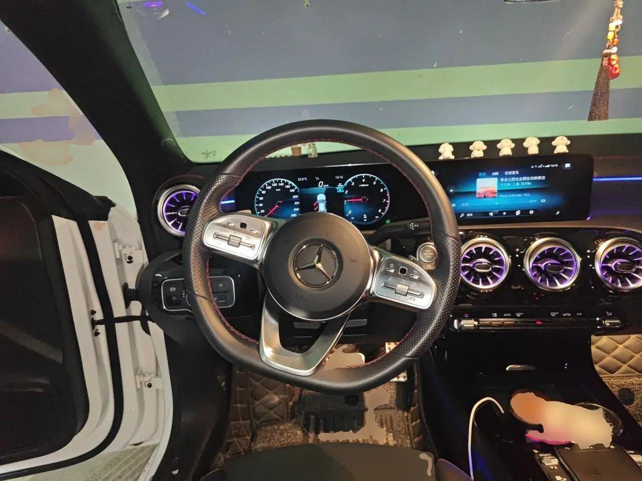 Mercedes-Benz CLA 2022-Year Updated CLA 200 — миниатюра 10