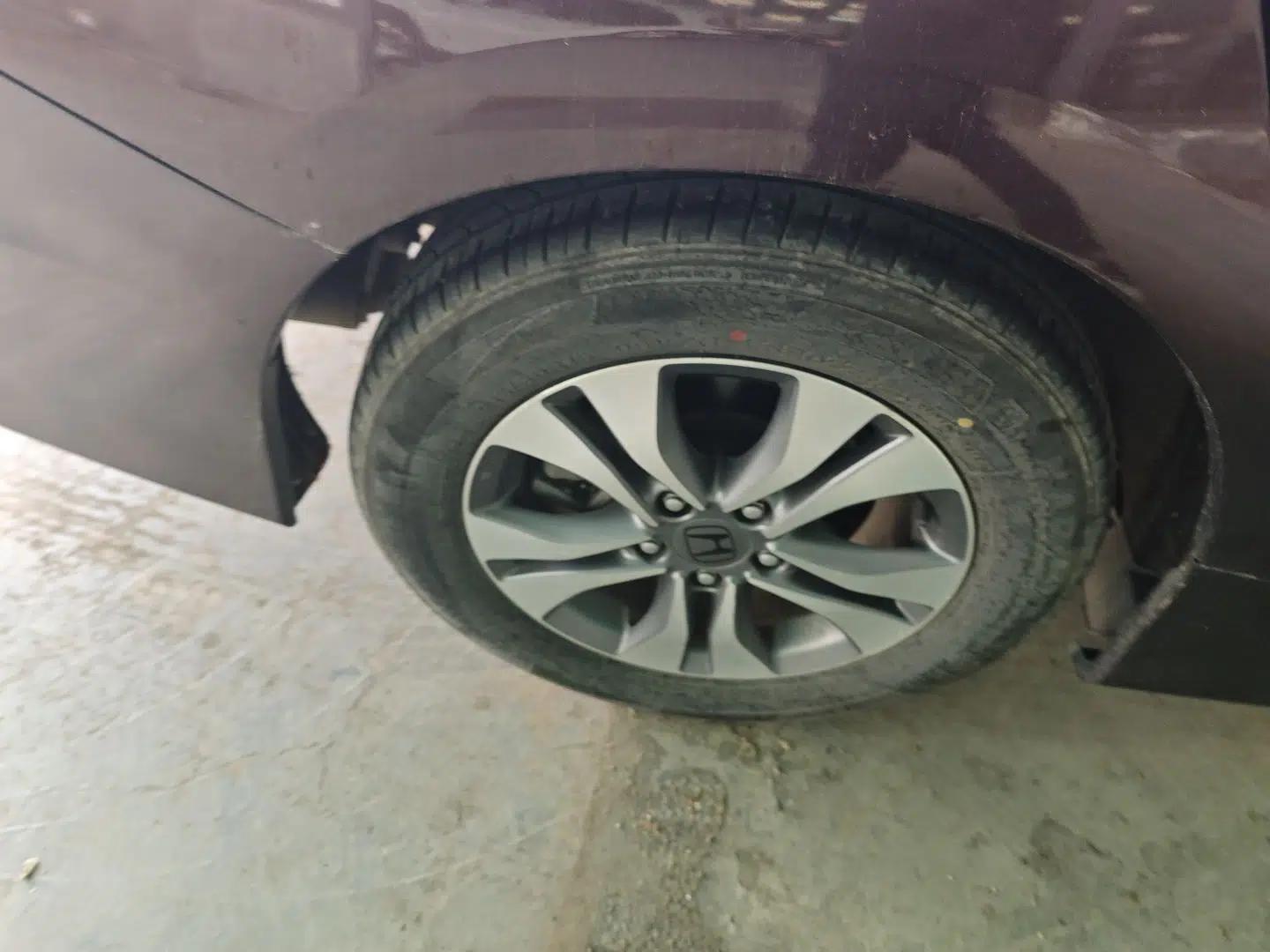 Honda Accord 2014 2.0L EX Luxury Edition — миниатюра 11