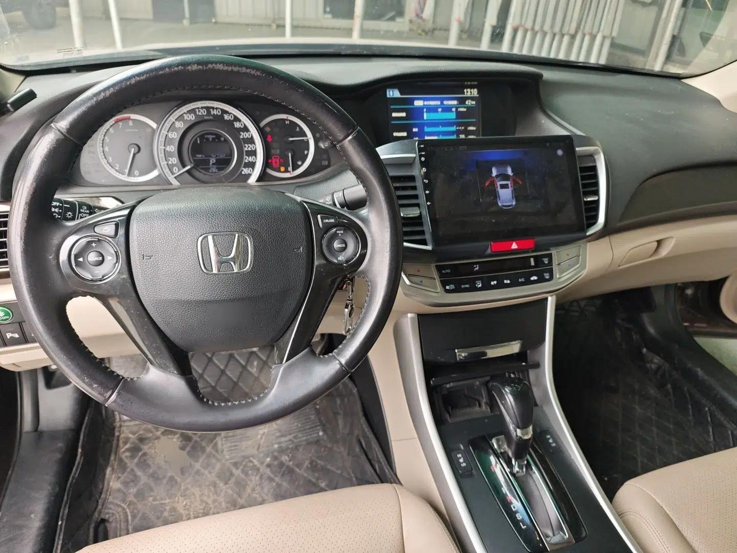 Honda Accord 2014 2.0L EX Luxury Edition — миниатюра 12