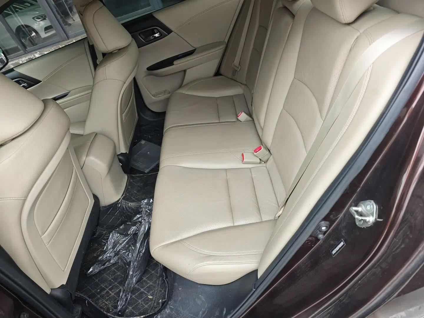 Honda Accord 2014 2.0L EX Luxury Edition — миниатюра 20