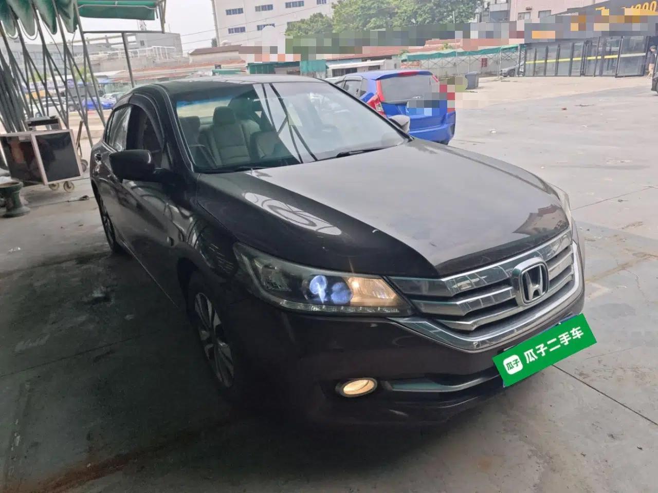 Honda Accord 2014 2.0L EX Luxury Edition — миниатюра 7