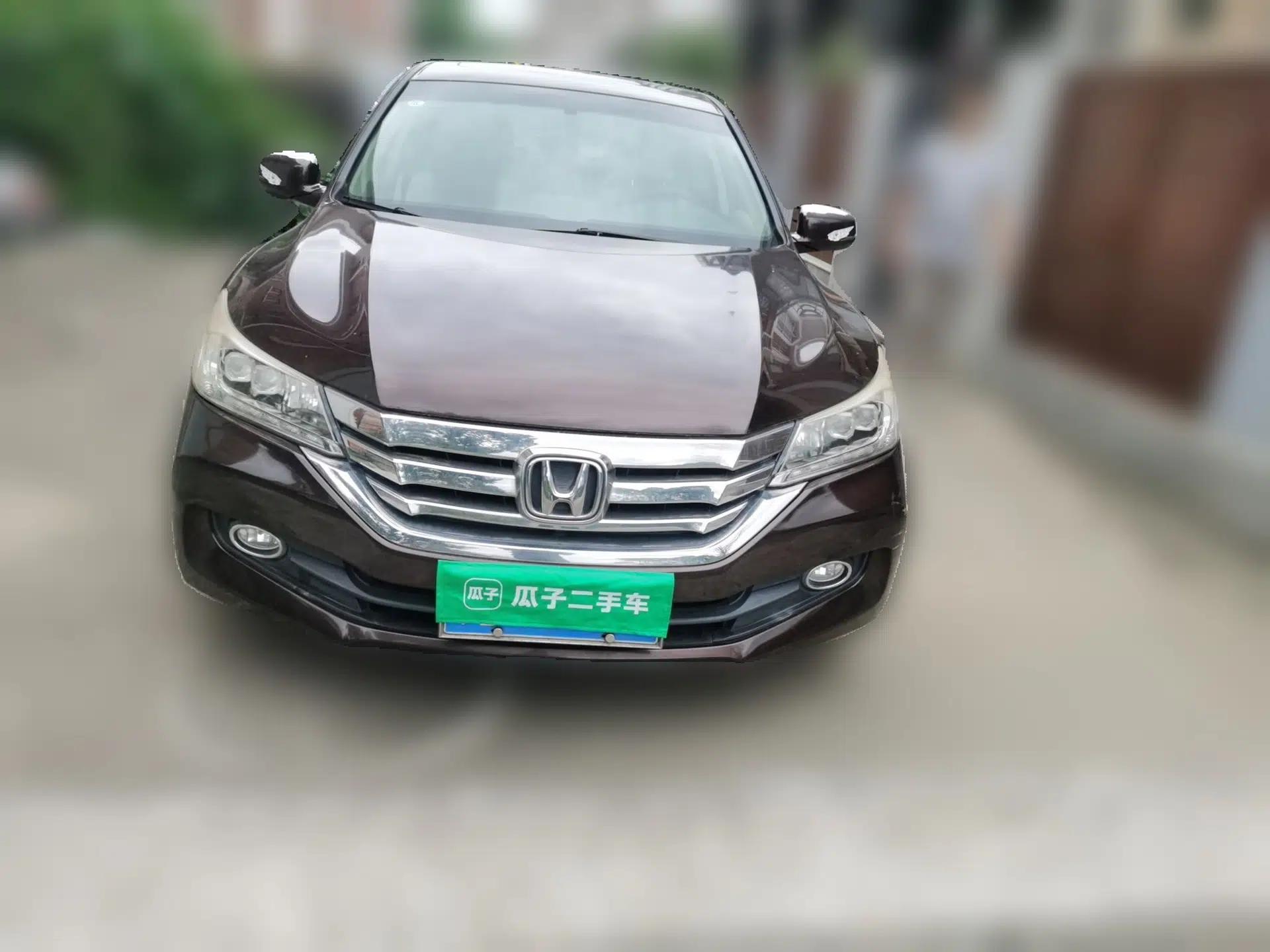 Honda Accord 2014 2.4L EXN Luxury Navigation Edition — миниатюра 2