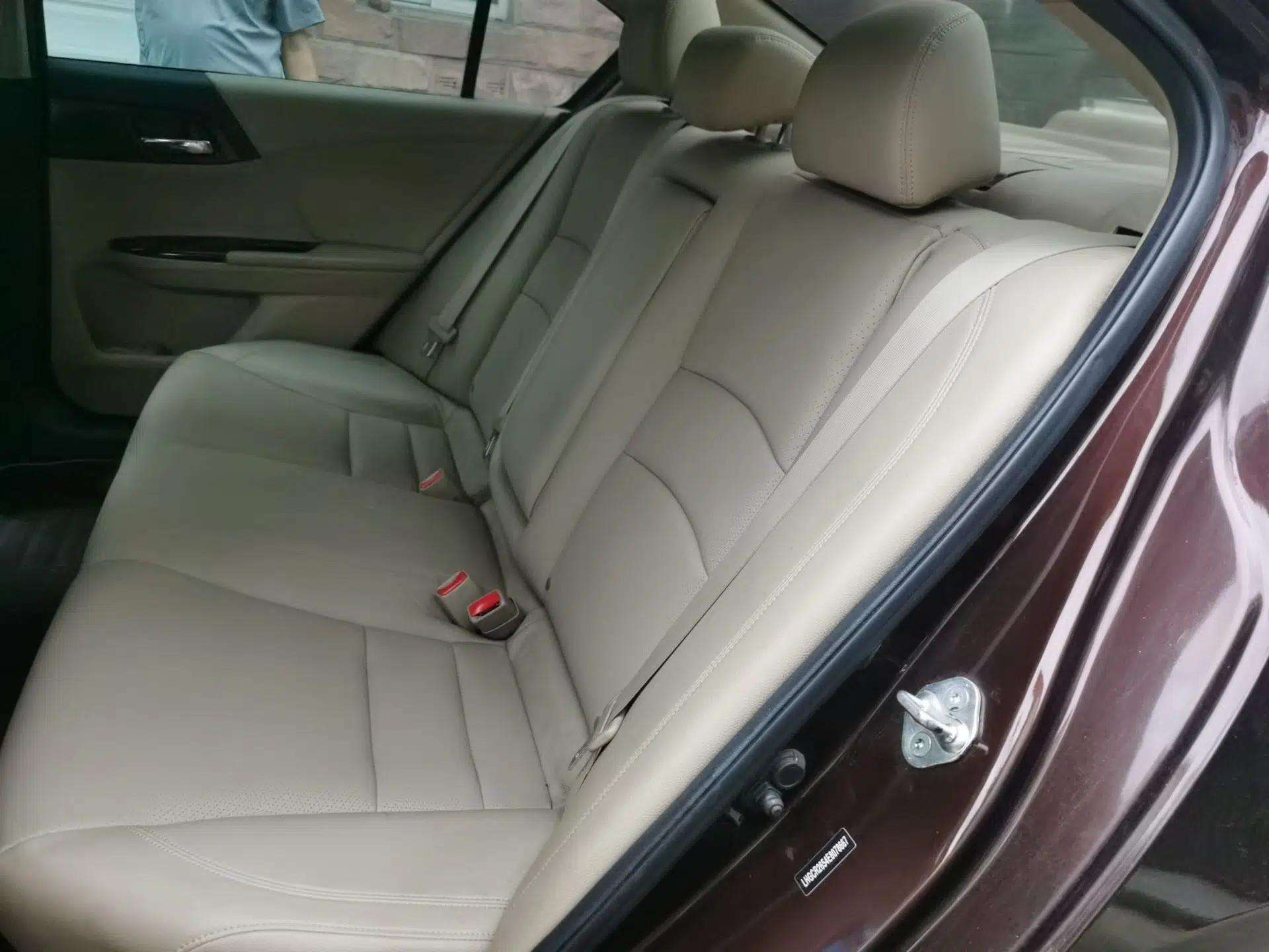 Honda Accord 2014 2.4L EXN Luxury Navigation Edition — миниатюра 17