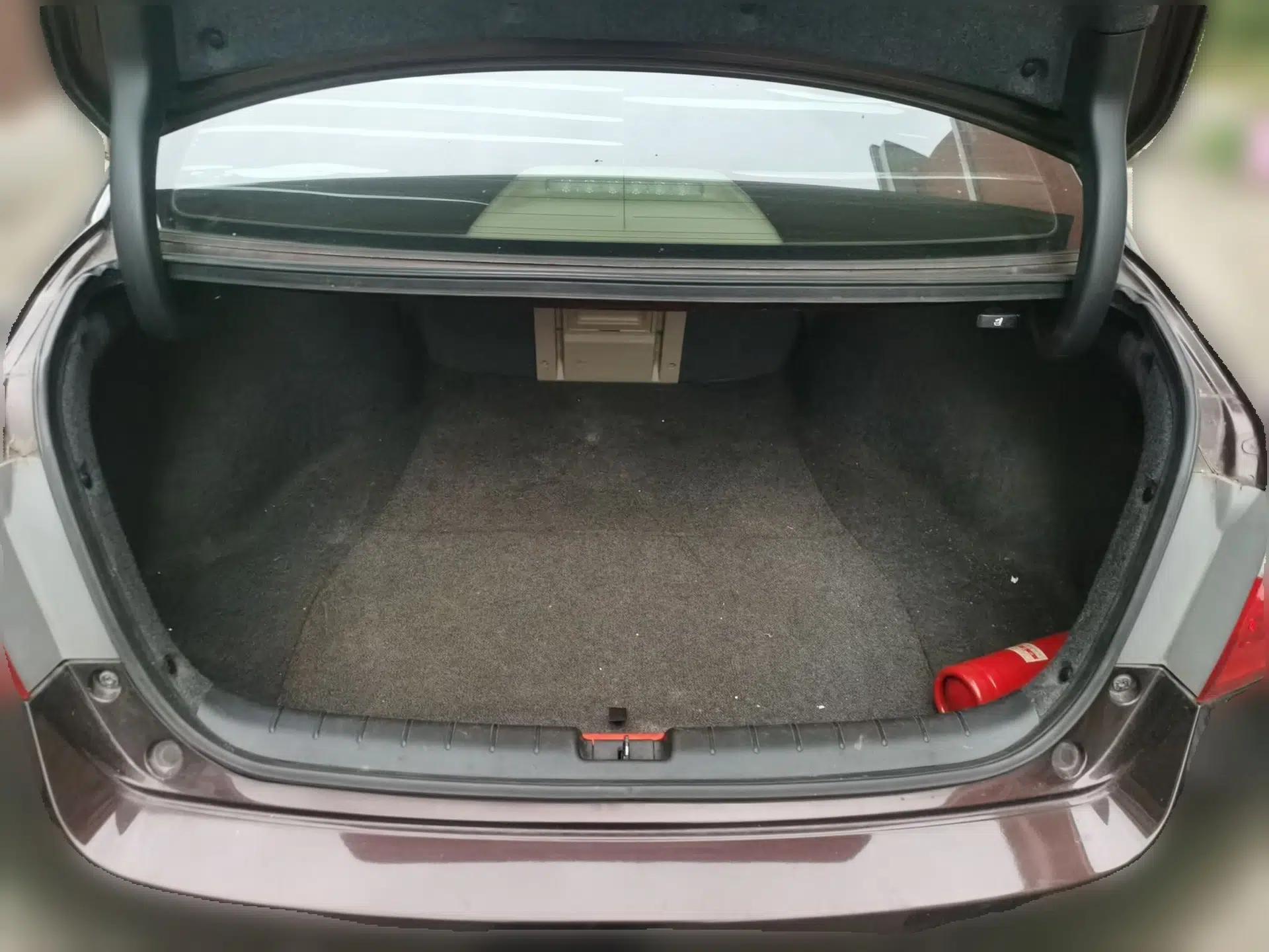 Honda Accord 2014 2.4L EXN Luxury Navigation Edition — миниатюра 19