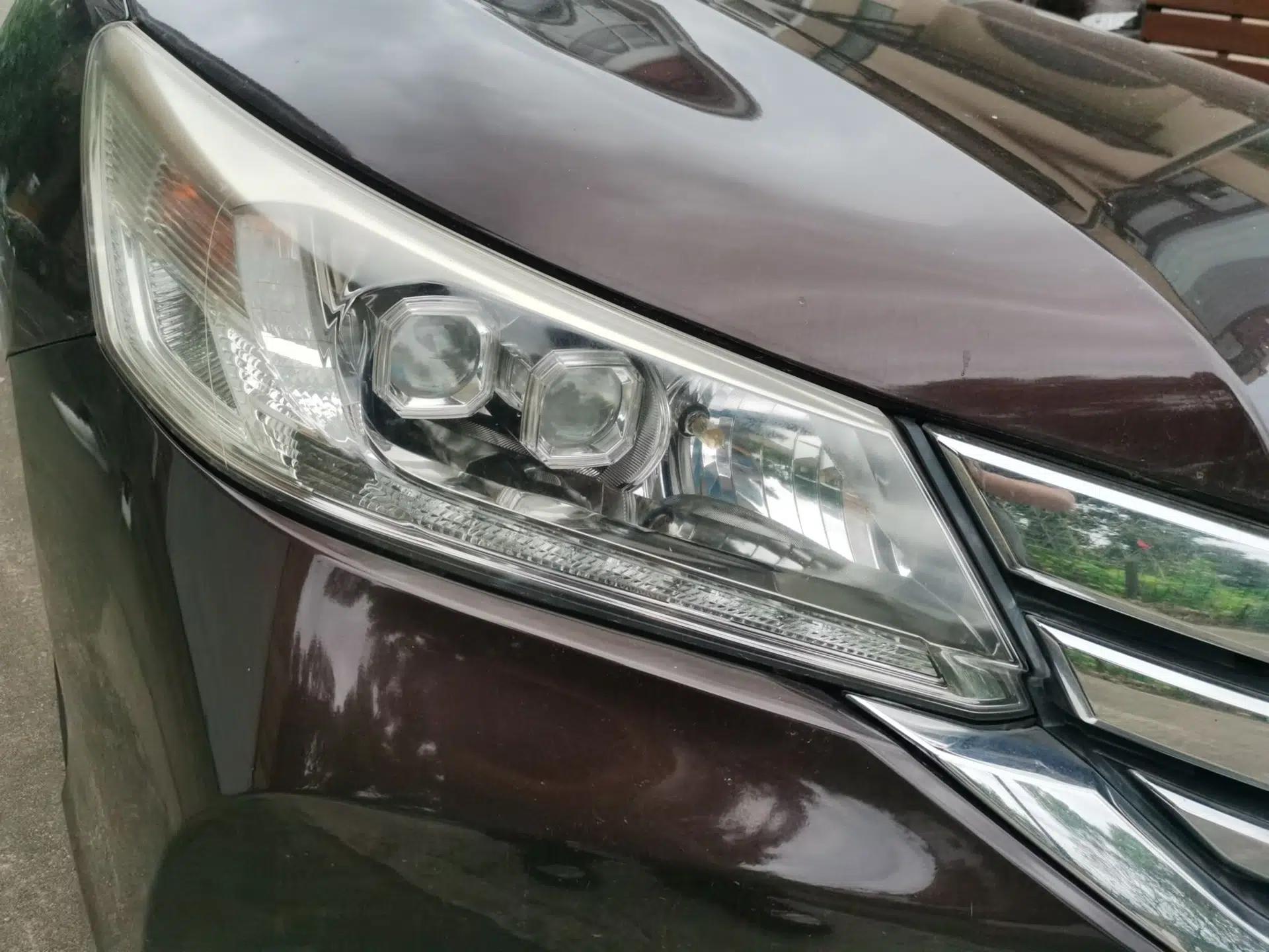 Honda Accord 2014 2.4L EXN Luxury Navigation Edition — миниатюра 7