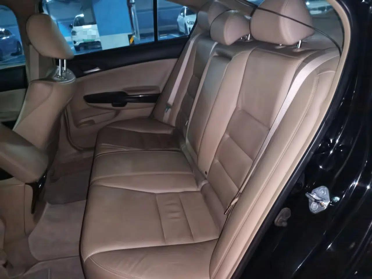 Honda Accord 2012 2.0L SE — миниатюра 17