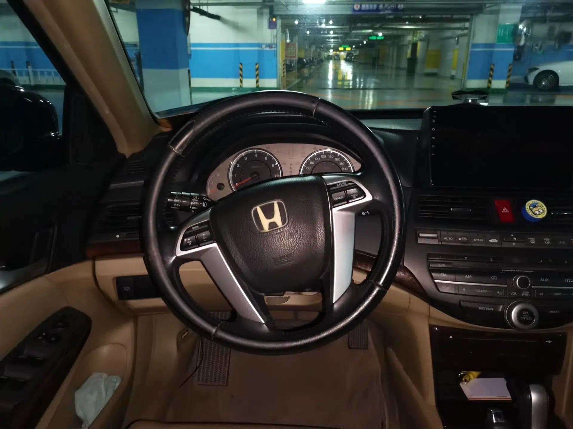 Honda Accord 2012 2.0L SE — миниатюра 10