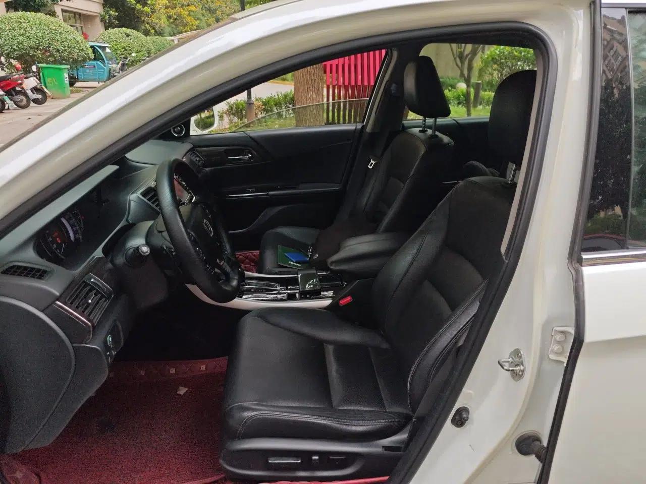 Honda Accord 2016 2.4L Prestige Edition — миниатюра 15