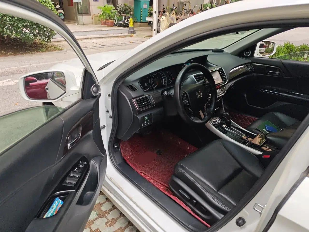 Honda Accord 2016 2.4L Prestige Edition — миниатюра 16