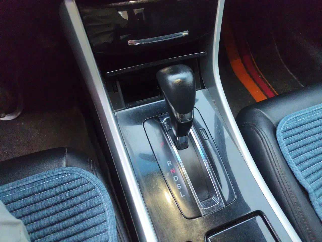 Honda Accord 2016 2.0L Comfort Edition — миниатюра 14