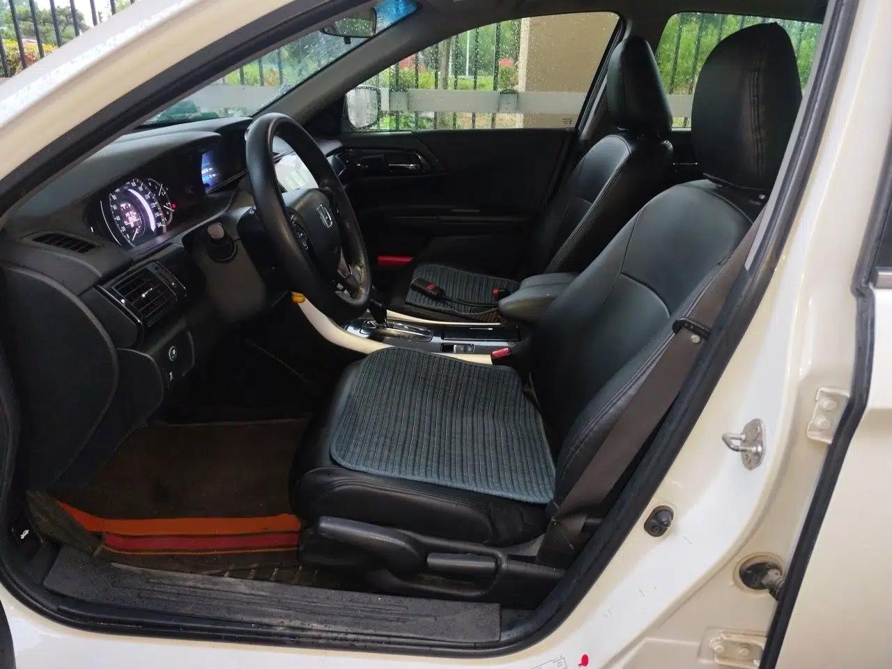 Honda Accord 2016 2.0L Comfort Edition — миниатюра 15