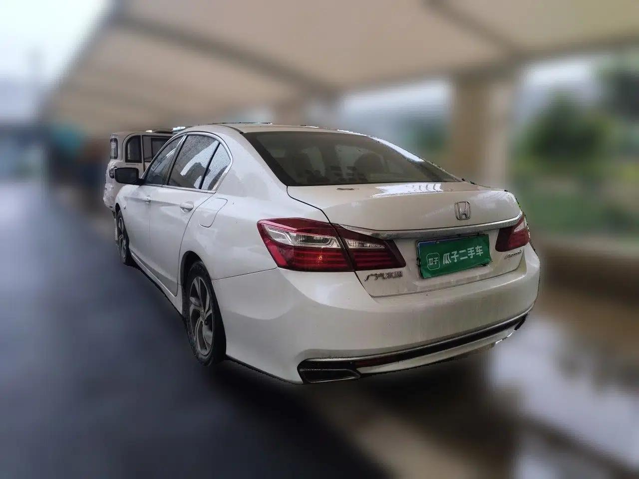Honda Accord 2016 2.0L Comfort Edition — миниатюра 4
