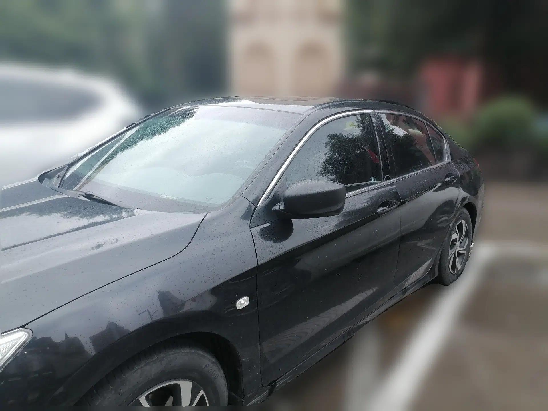 Honda Accord 2016 2.0L Comfort Edition — миниатюра 1