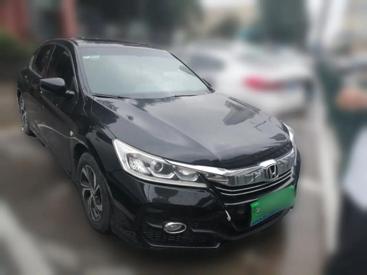Honda Accord 2016 2.0L Comfort Edition — миниатюра 3