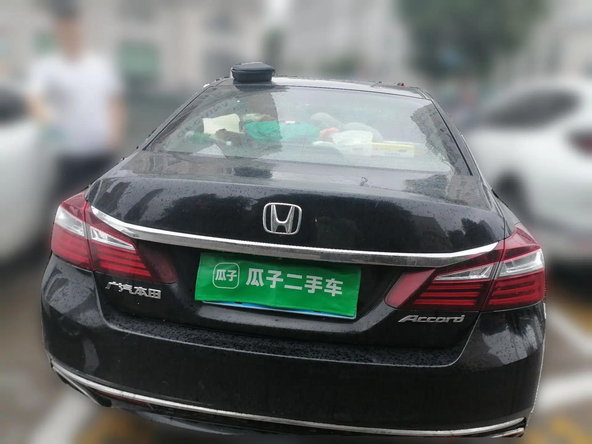 Honda Accord 2016 2.0L Comfort Edition — миниатюра 5