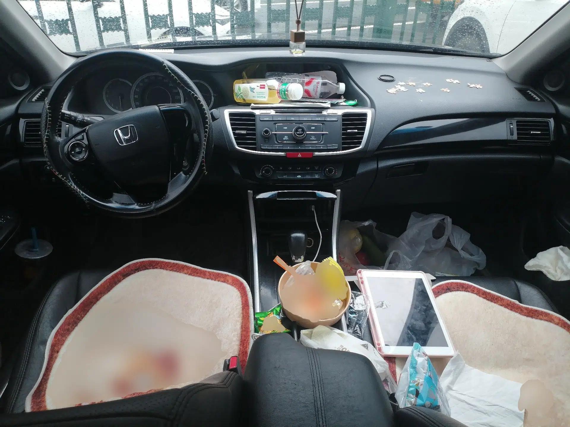 Honda Accord 2016 2.0L Comfort Edition — миниатюра 9