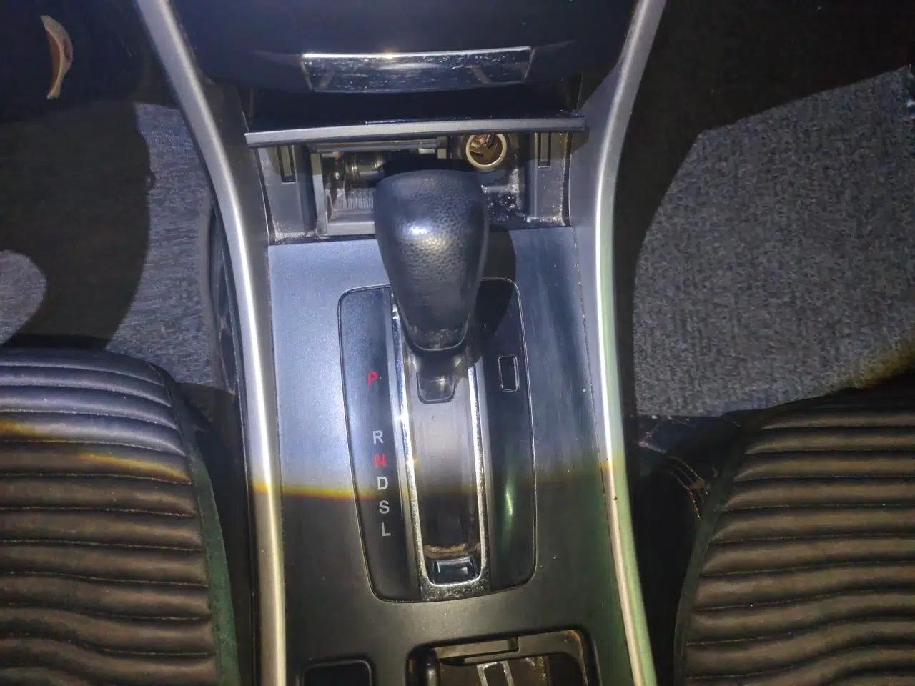 Honda Accord 2014 2.0L LX Comfort Edition — миниатюра 14