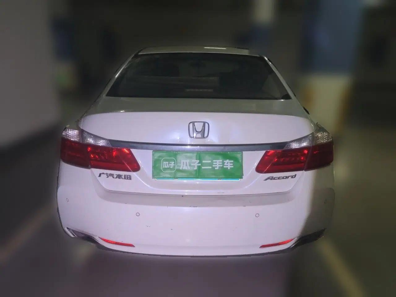 Honda Accord 2014 2.0L LX Comfort Edition — миниатюра 5