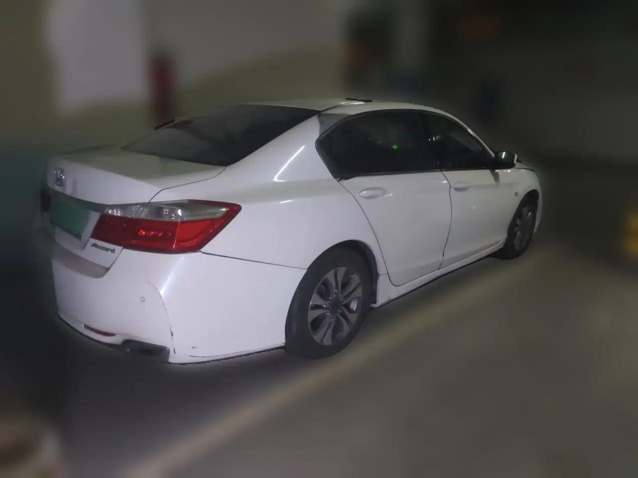 Honda Accord 2014 2.0L LX Comfort Edition — миниатюра 6