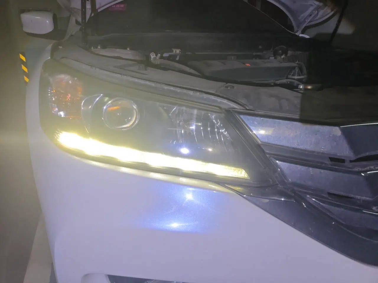 Honda Accord 2014 2.0L LX Comfort Edition — миниатюра 7