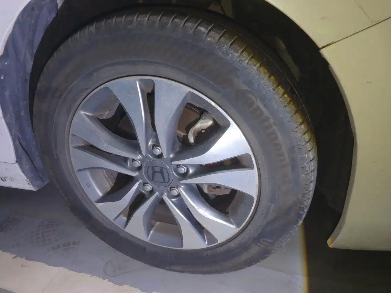 Honda Accord 2014 2.0L LX Comfort Edition — миниатюра 8