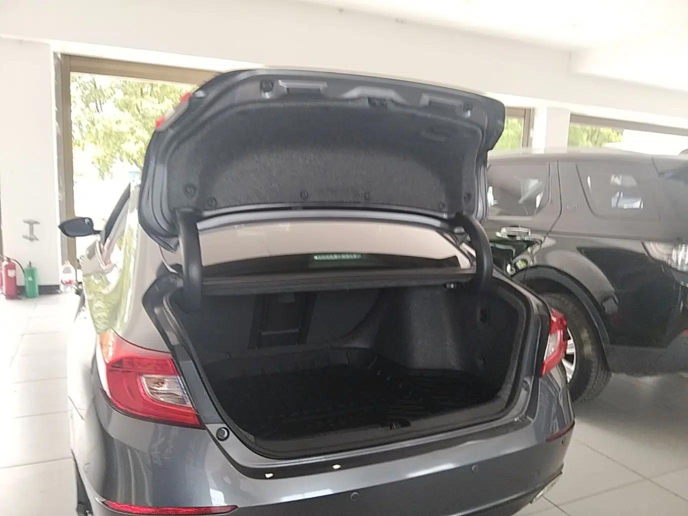 Honda Accord 2018 260TURBO Elite Edition China VI — миниатюра 22