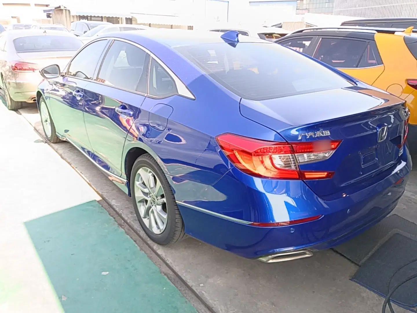 Honda Accord 2018 260TURBO Elite Edition China V — миниатюра 4