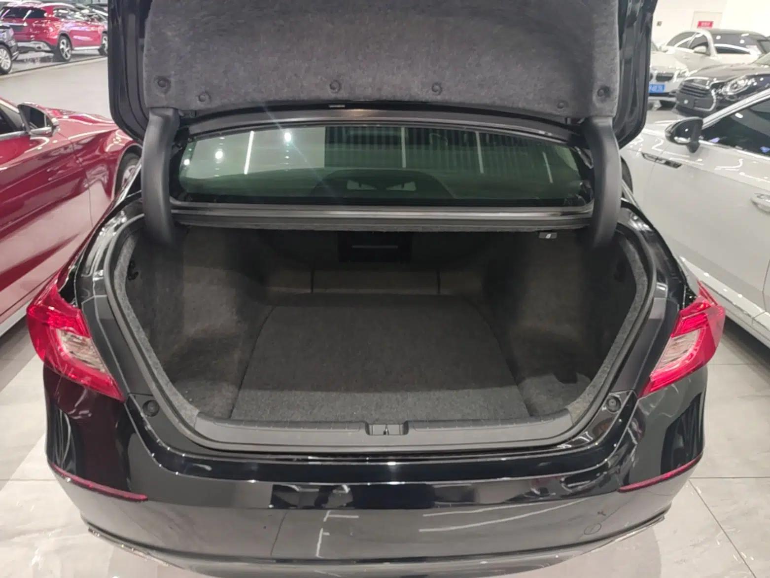 Honda Accord 2018 260TURBO Elite Edition China VI — миниатюра 22