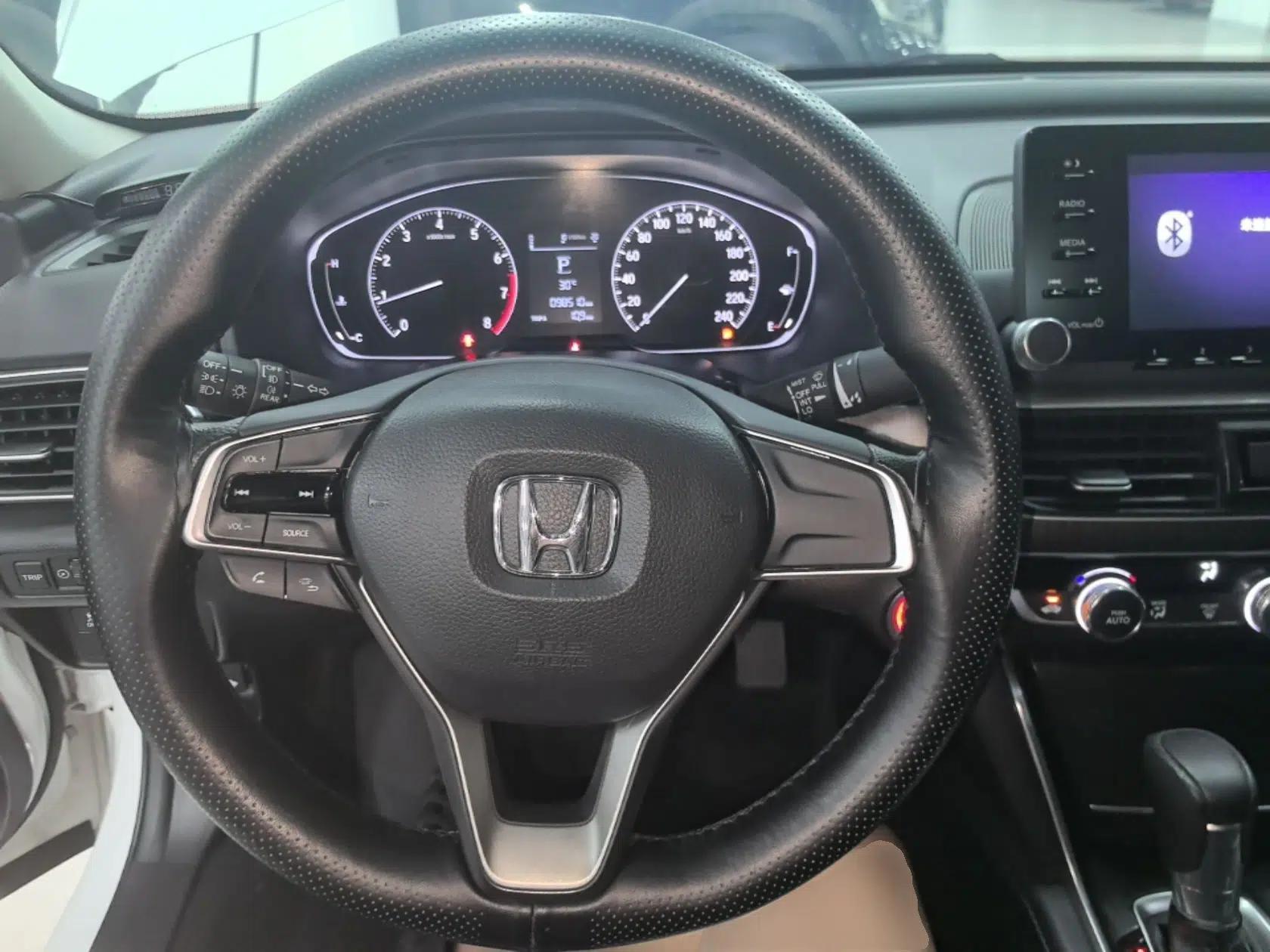 Honda Accord 2018 230TURBO Comfort Version National V — миниатюра 18