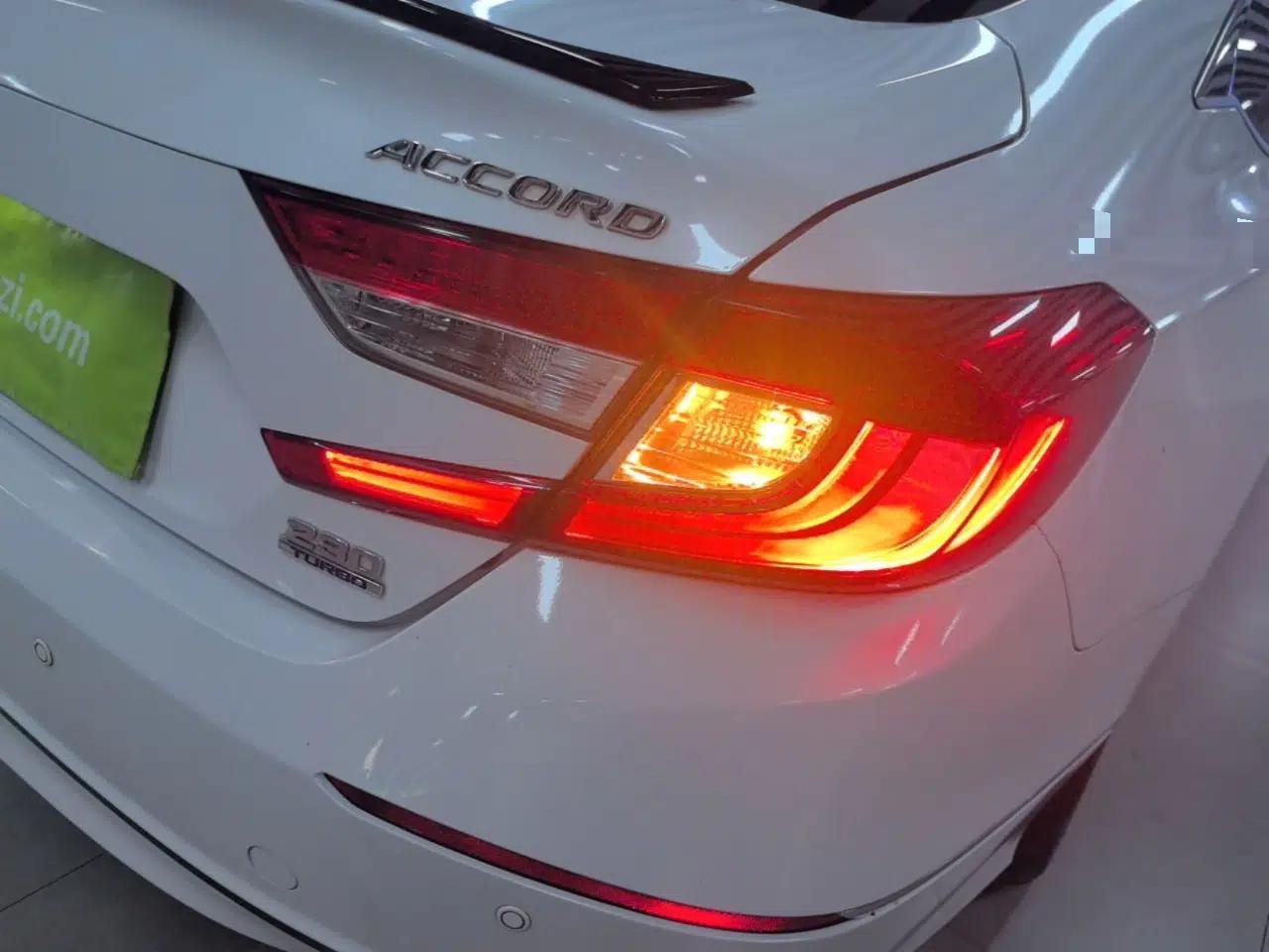 Honda Accord 2018 230TURBO Comfort Version National V — миниатюра 9