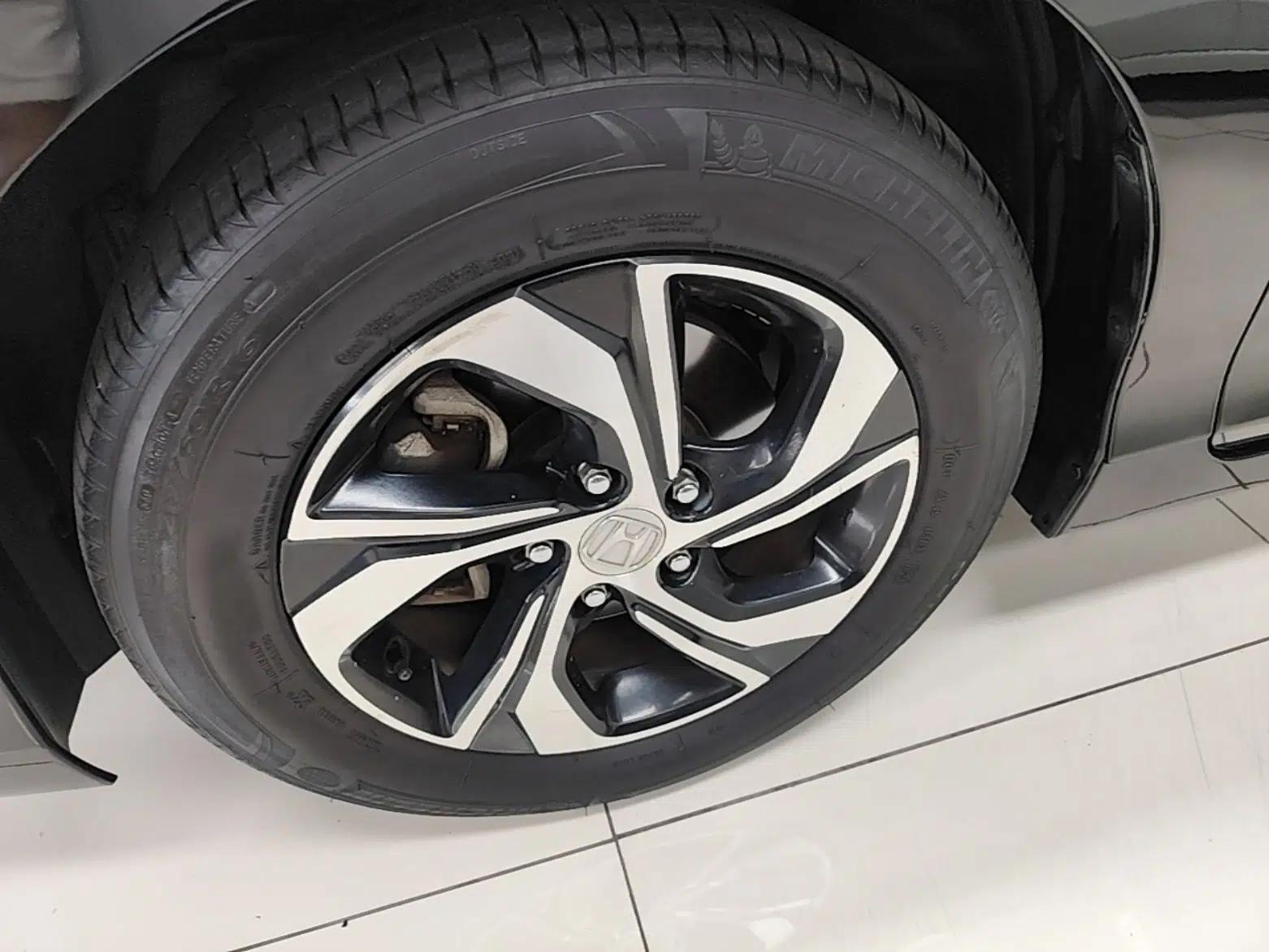 Honda Accord 2016 2.0L Elite Edition — миниатюра 10