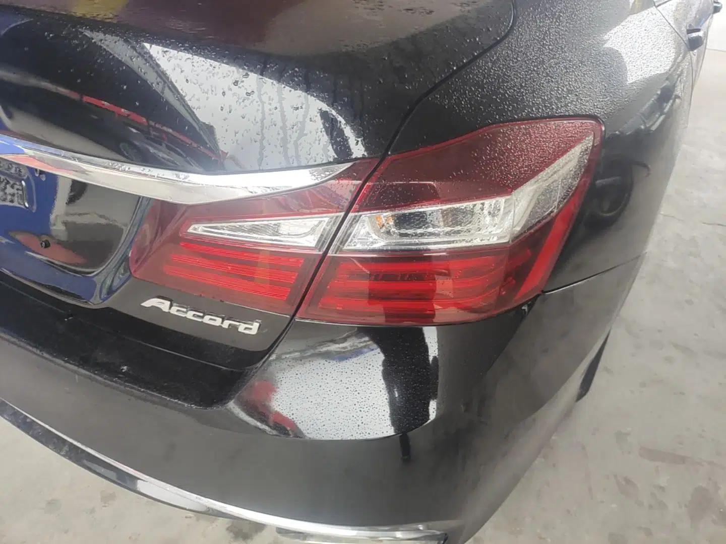 Honda Accord 2016 2.0L Elite Edition — миниатюра 9