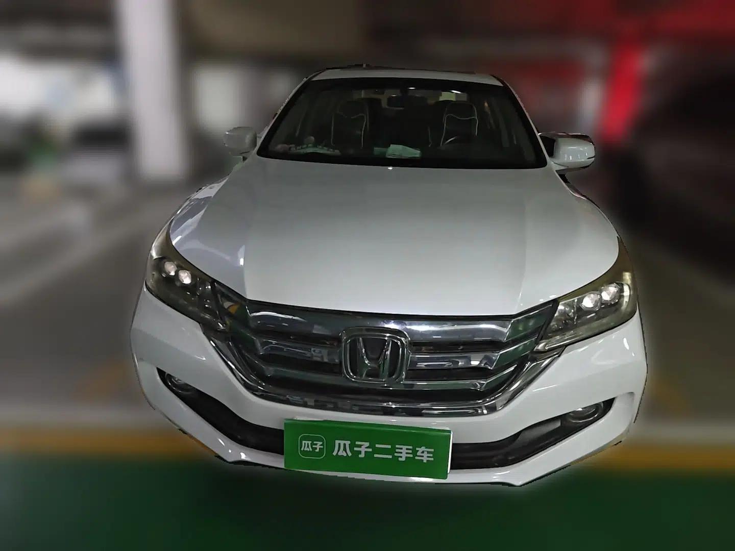 Honda Accord 2014 2.4L EXN Luxury Navigation Edition — миниатюра 2