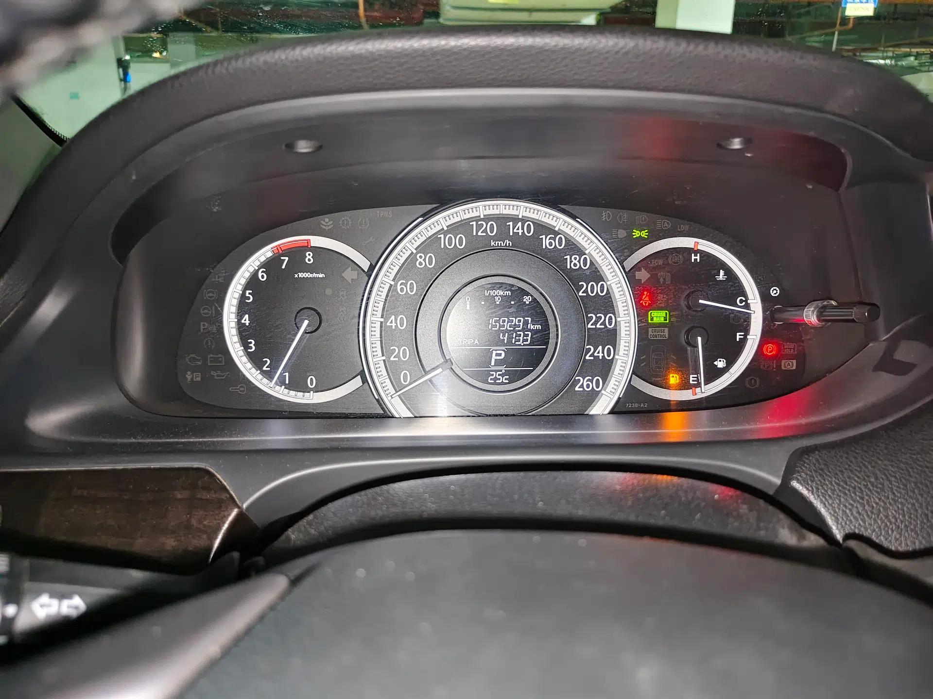 Honda Accord 2014 2.4L EXN Luxury Navigation Edition — миниатюра 11