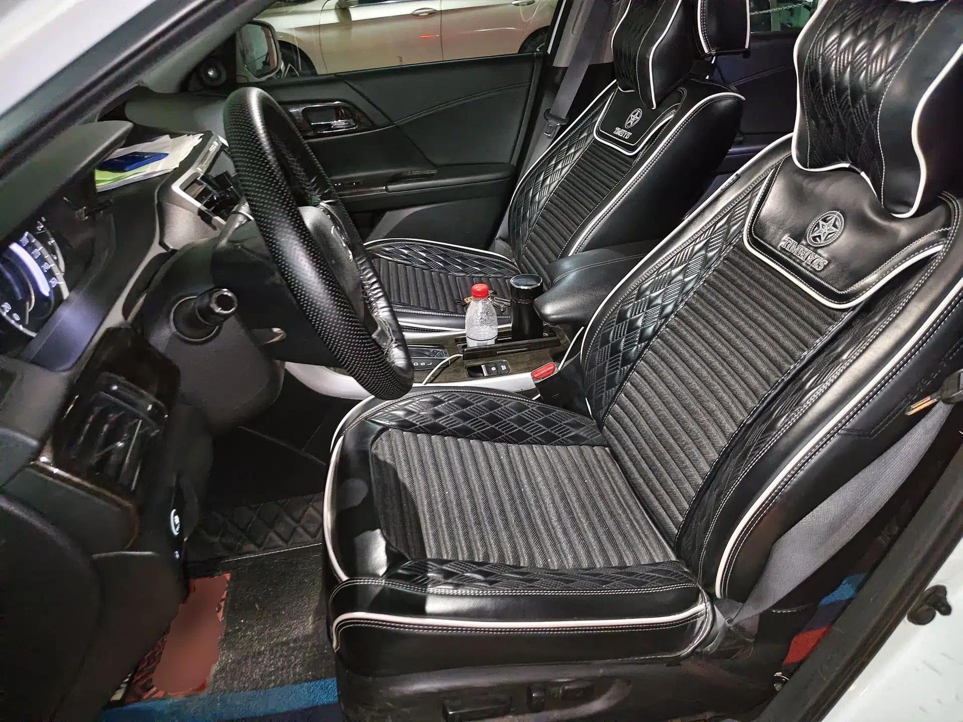 Honda Accord 2014 2.4L EXN Luxury Navigation Edition — миниатюра 15