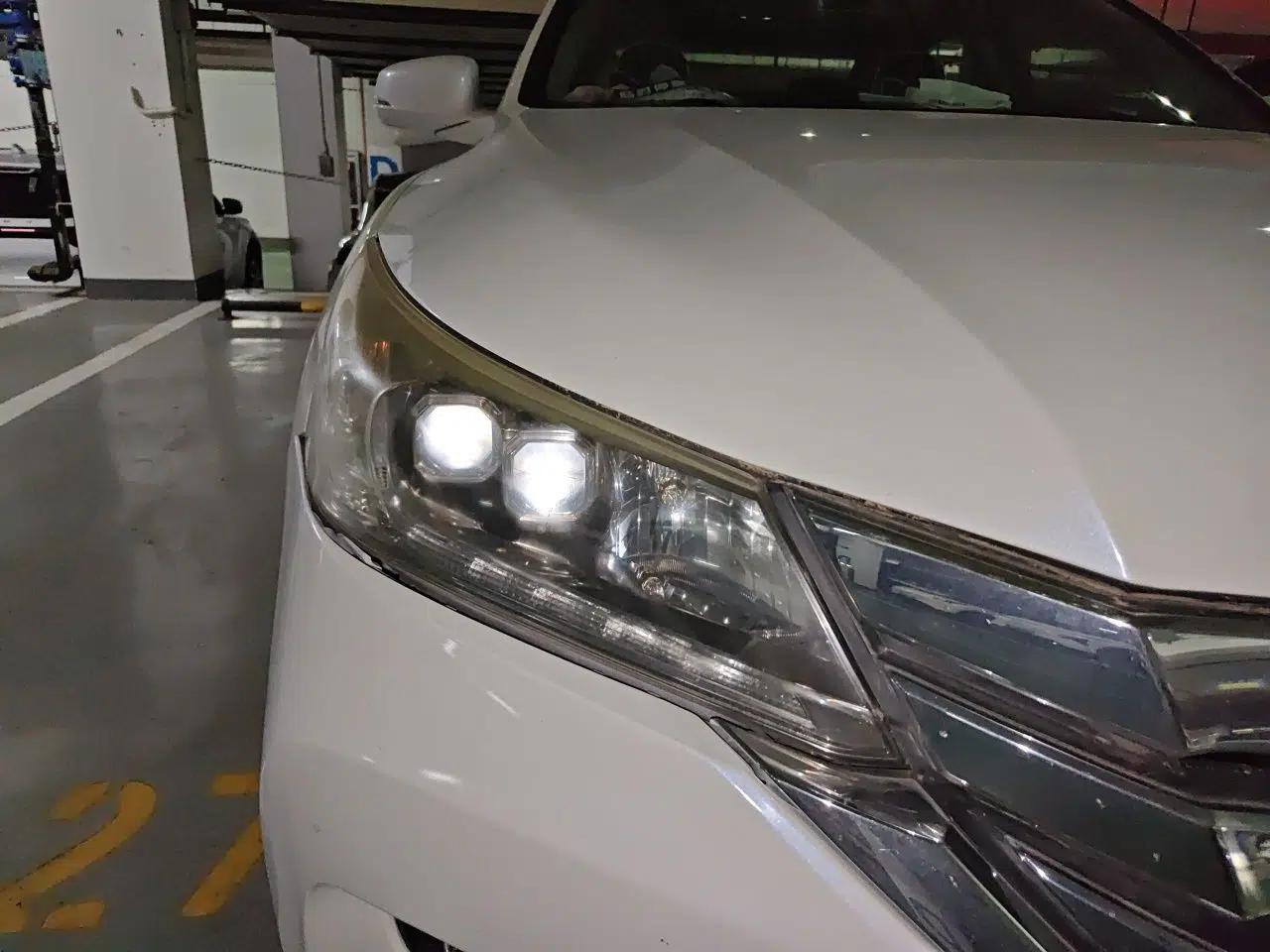 Honda Accord 2014 2.4L EXN Luxury Navigation Edition — миниатюра 7