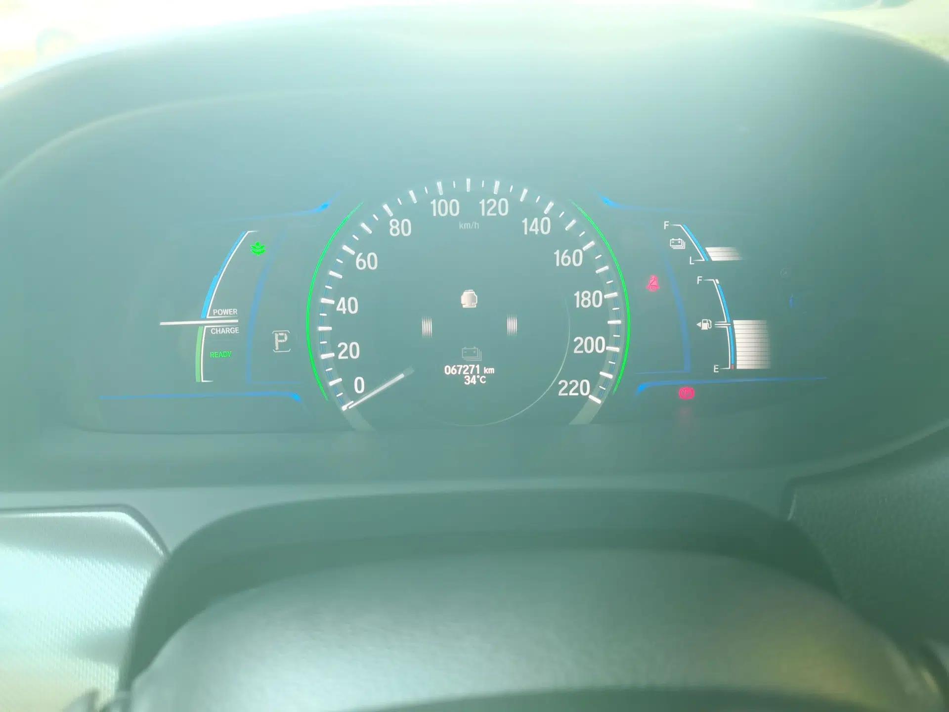 Honda Accord 2016 Hybrid 2.0L Sharp Edition — миниатюра 11