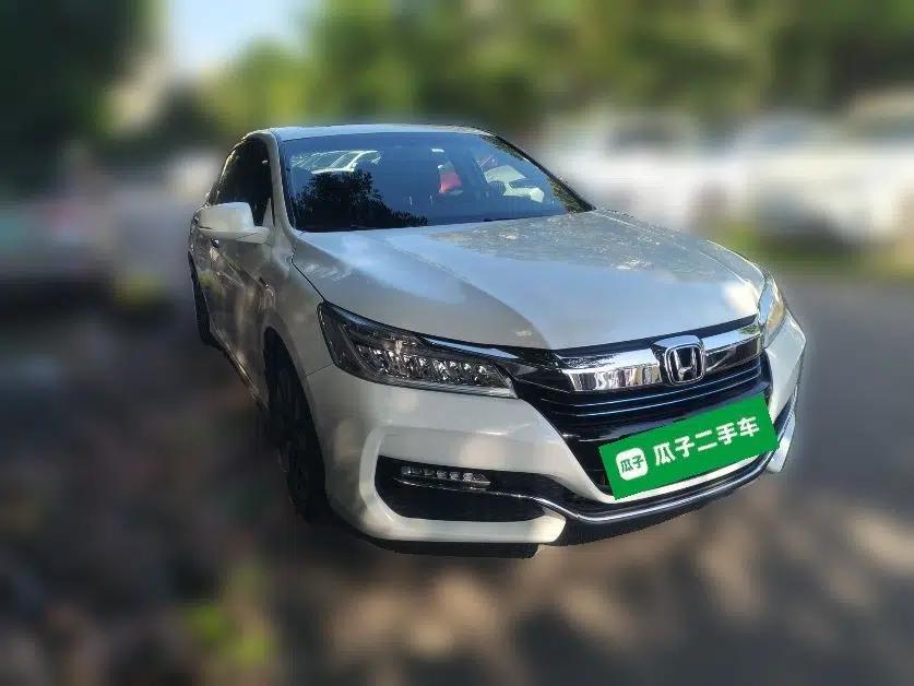 Honda Accord 2016 Hybrid 2.0L Sharp Edition — миниатюра 3
