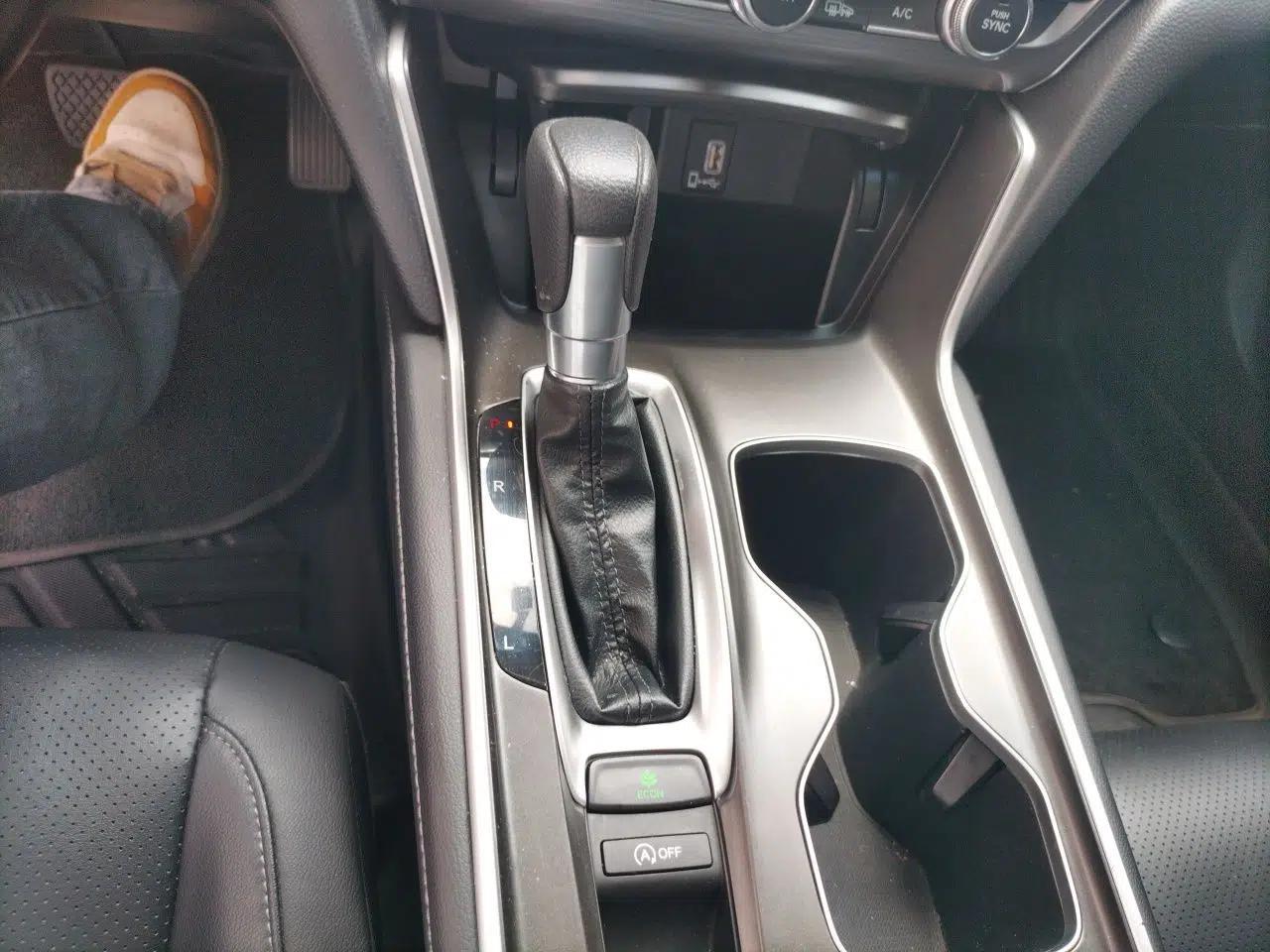 Honda Accord 2022 260TURBO Luxury Edition — миниатюра 14