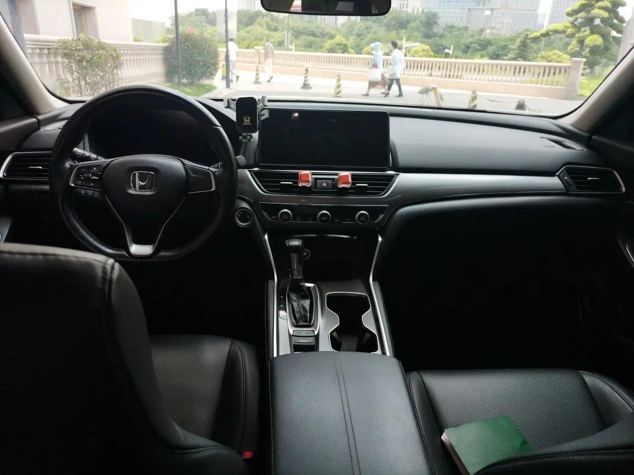 Honda Accord 2022 260TURBO Luxury Edition — миниатюра 9