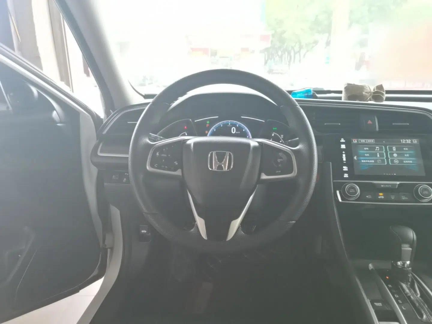 Honda Civic 2019 220TURBO CVT Dynamic Edition China VI — миниатюра 13