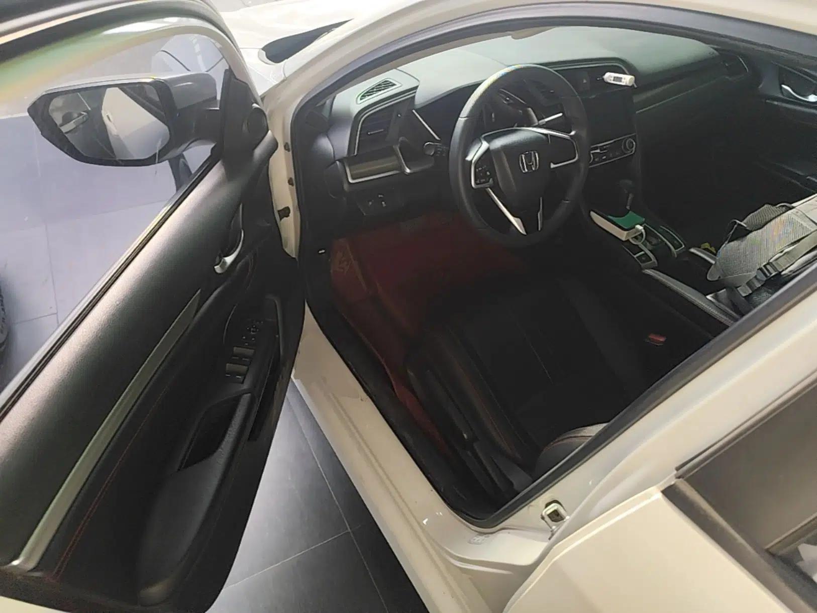 Honda Civic 2019 220TURBO CVT Dynamic Edition China VI — миниатюра 23