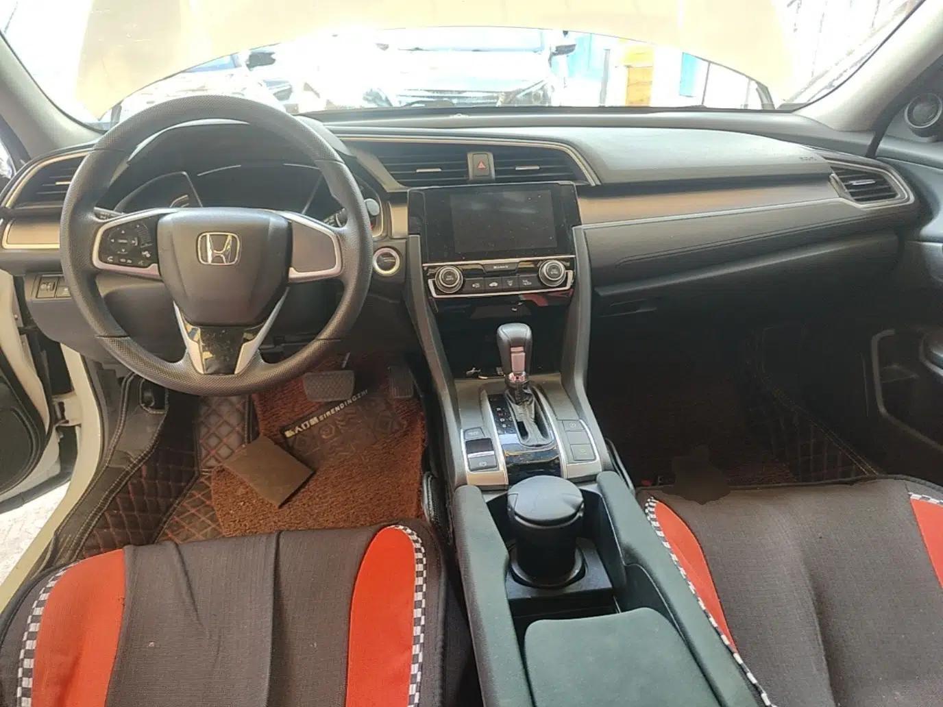 Honda Civic 2016 220TURBO CVT Luxury Edition — миниатюра 12