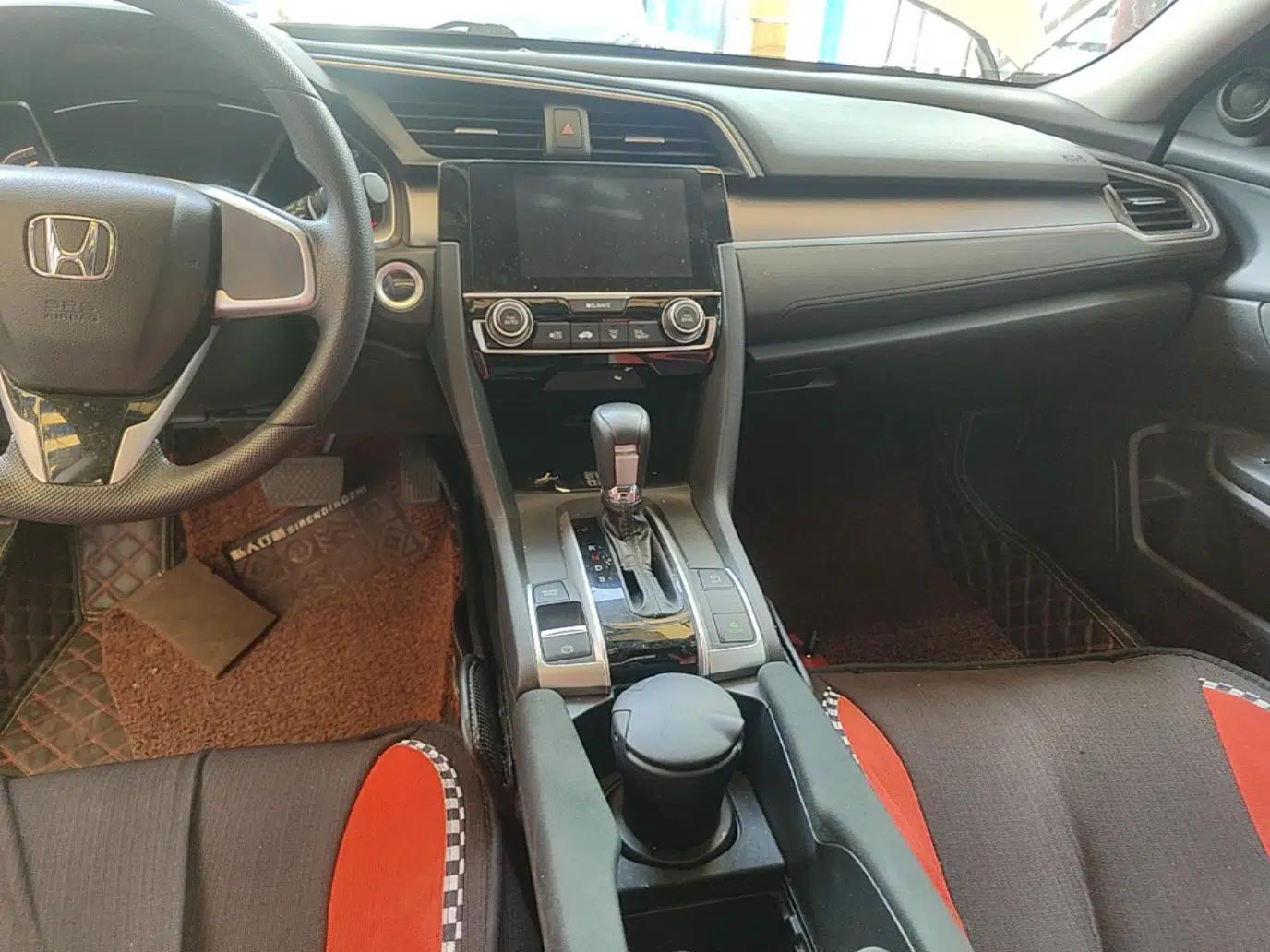 Honda Civic 2016 220TURBO CVT Luxury Edition — миниатюра 15