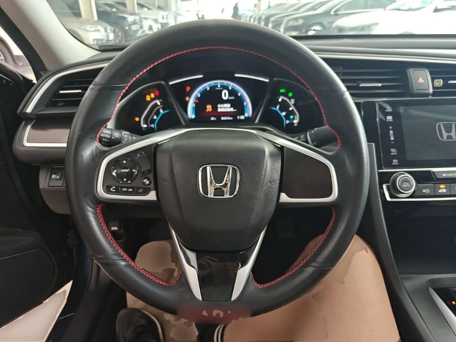 Honda Civic 2019 220TURBO CVT Dynamic Edition China VI — миниатюра 13