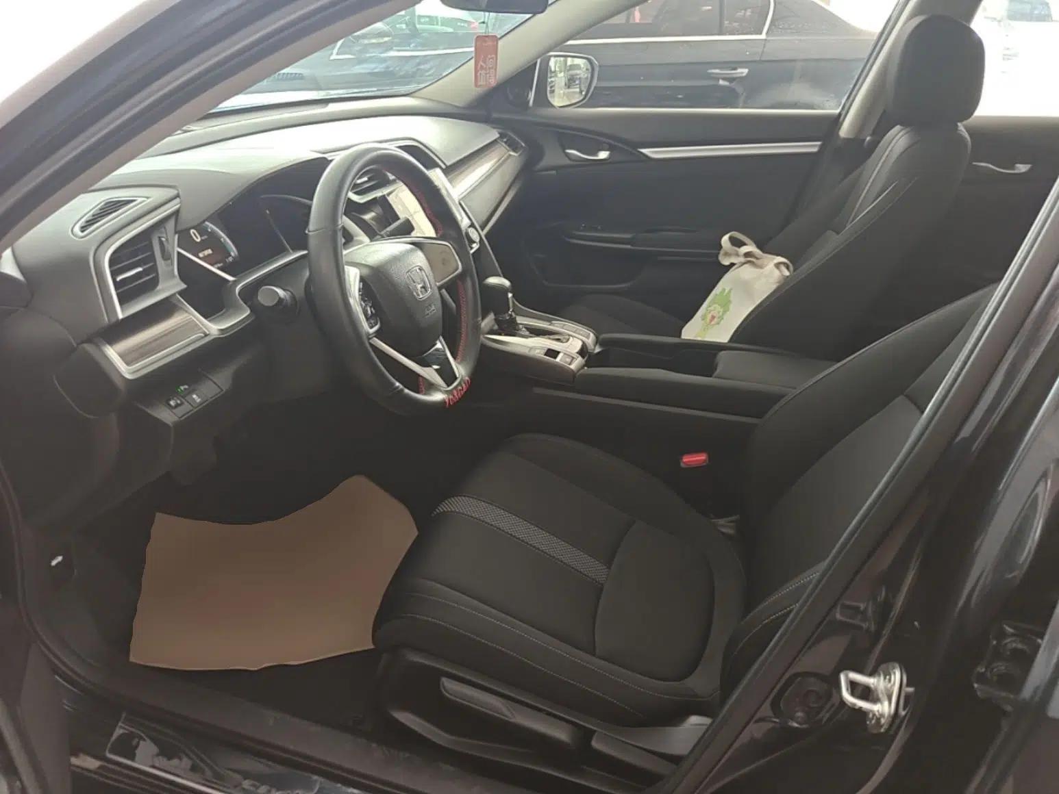 Honda Civic 2019 220TURBO CVT Dynamic Edition China VI — миниатюра 17